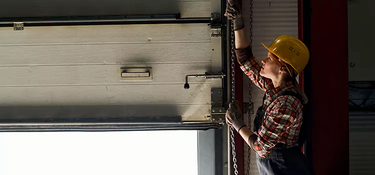 Addressing Common Garage Door Stoppage Issues in Keystone, FL